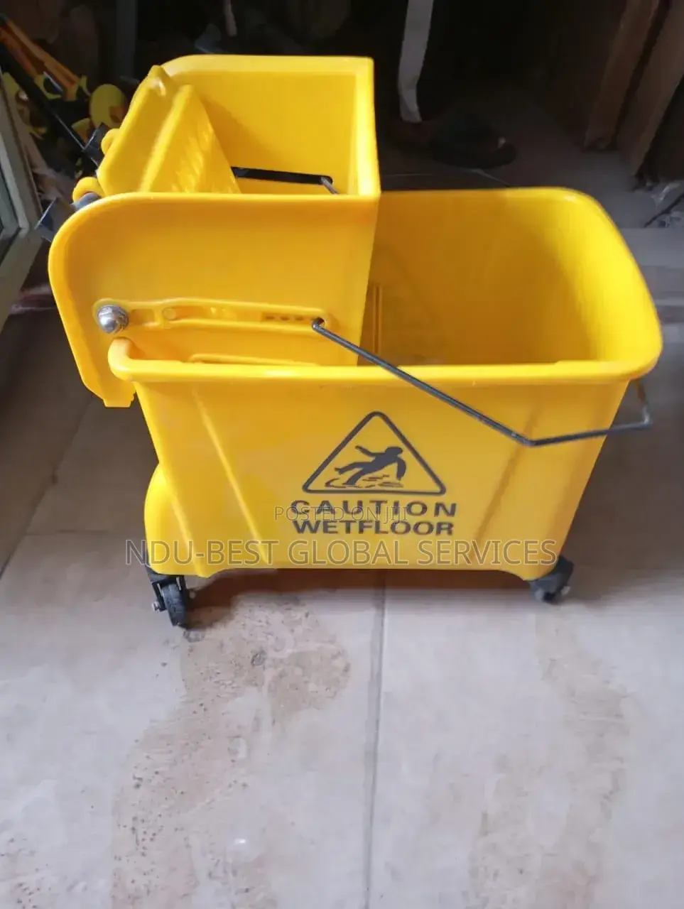 20-Liter Commercial Mop Wringer Bucket