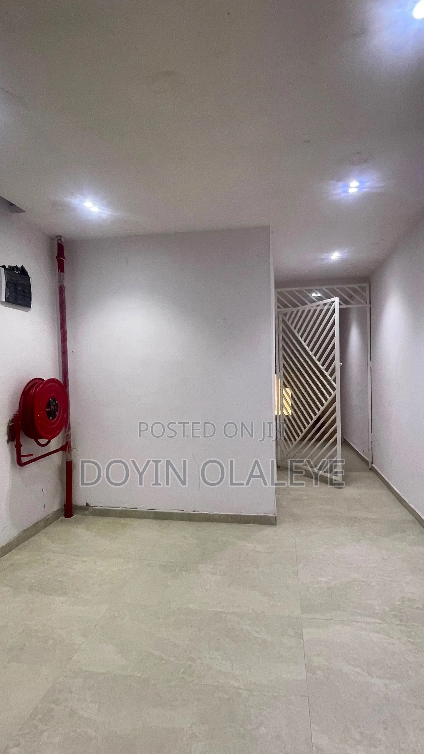 3bdrm Apartment in Osapa london for sale
