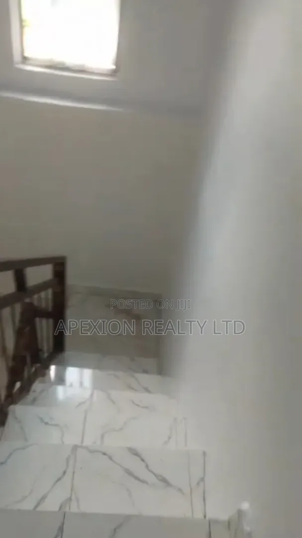 2bdrm Duplex in Majesty Estate, New Layout for rent