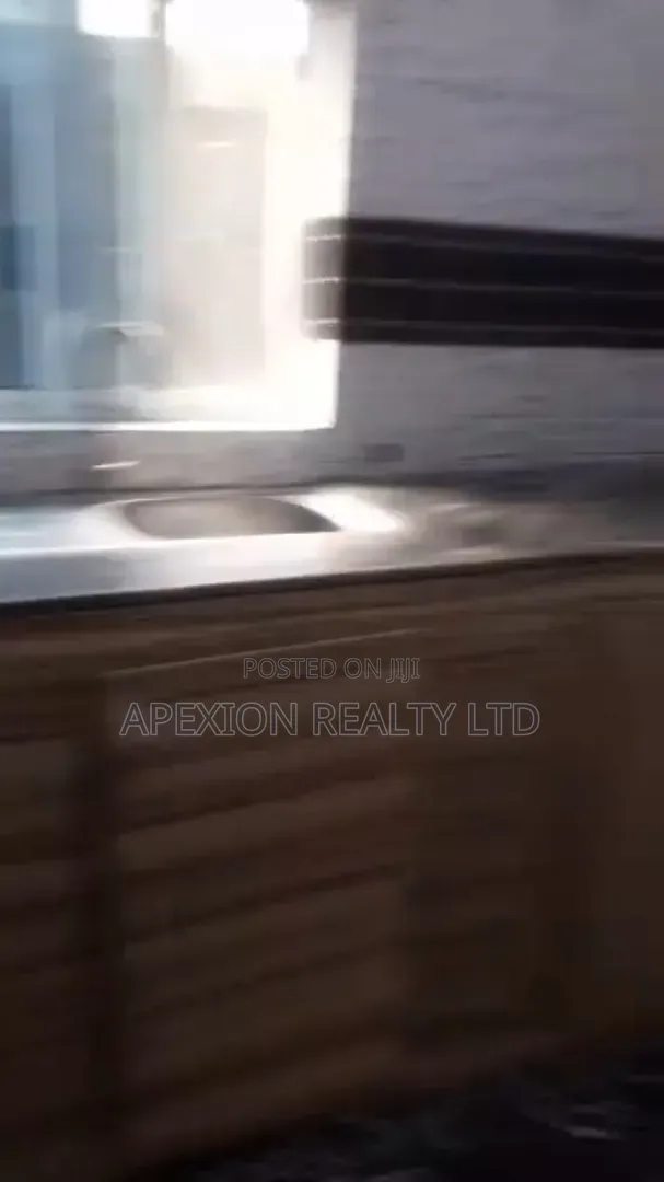2bdrm Duplex in Majesty Estate, New Layout for rent