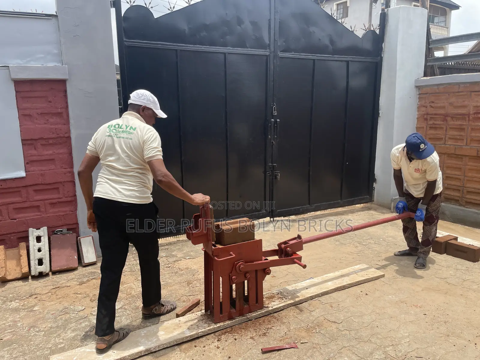 HYDRAFORM 6-Inch Dry Stack Brick Making Press