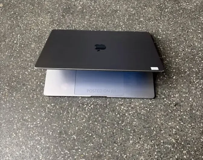 Laptop Apple MacBook Pro 2020 16GB Intel Core i7 SSD 512GB