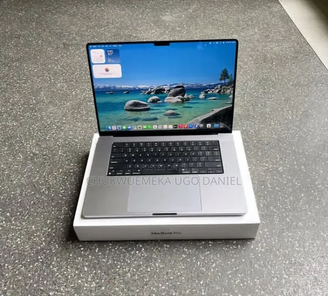 Laptop Apple MacBook Pro 2020 16GB Intel Core i7 SSD 512GB