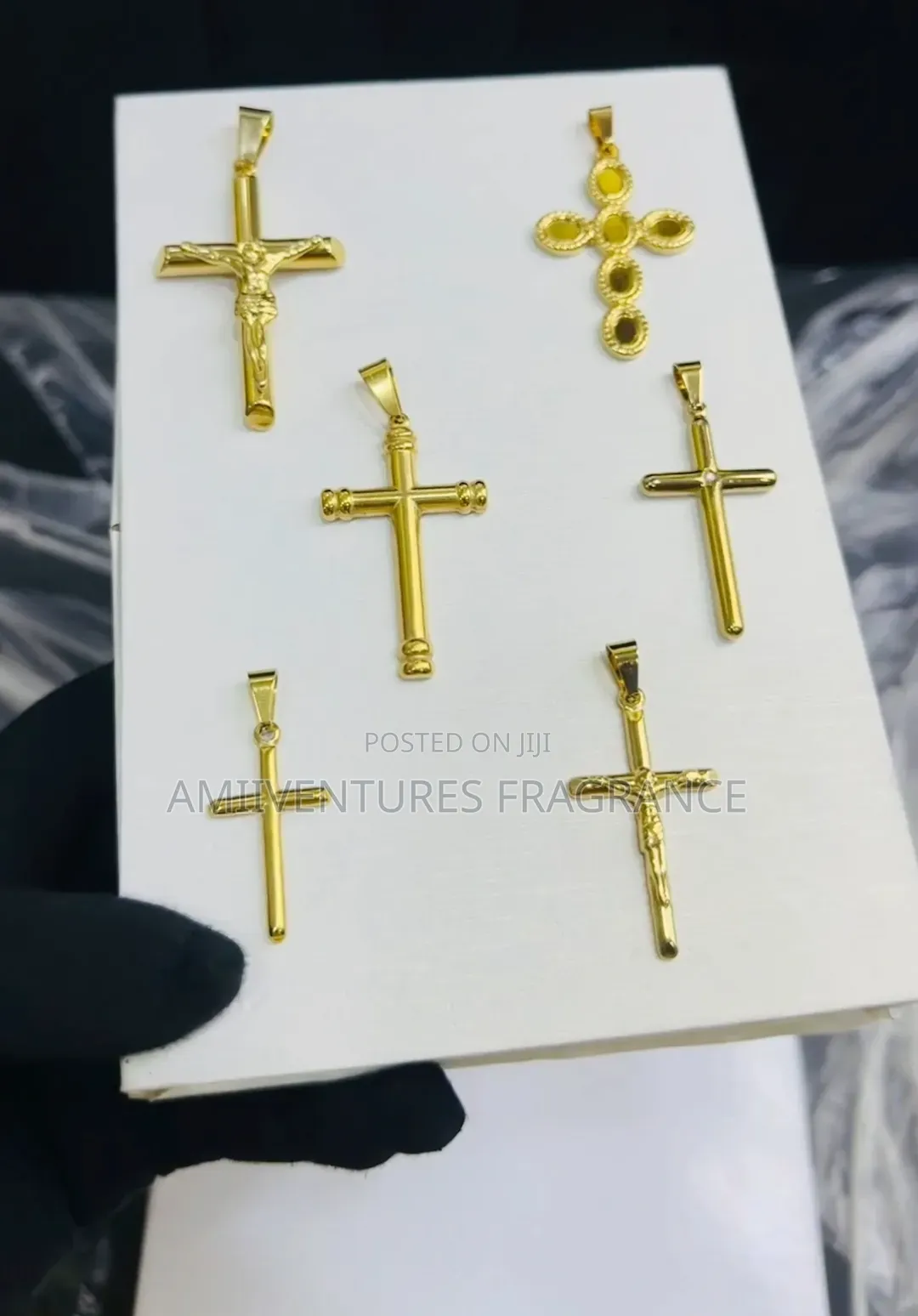 Gold Necklace Nd Pendant
