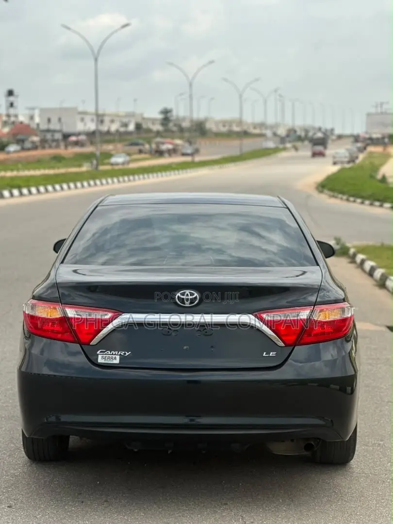Toyota Camry LE 4dr Sedan (2.5L 4cyl 6A) 2016 Black