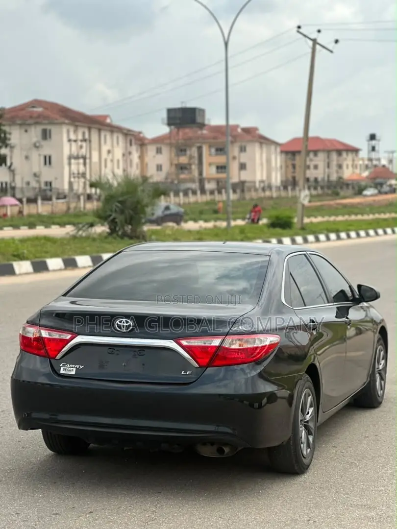 Toyota Camry LE 4dr Sedan (2.5L 4cyl 6A) 2016 Black