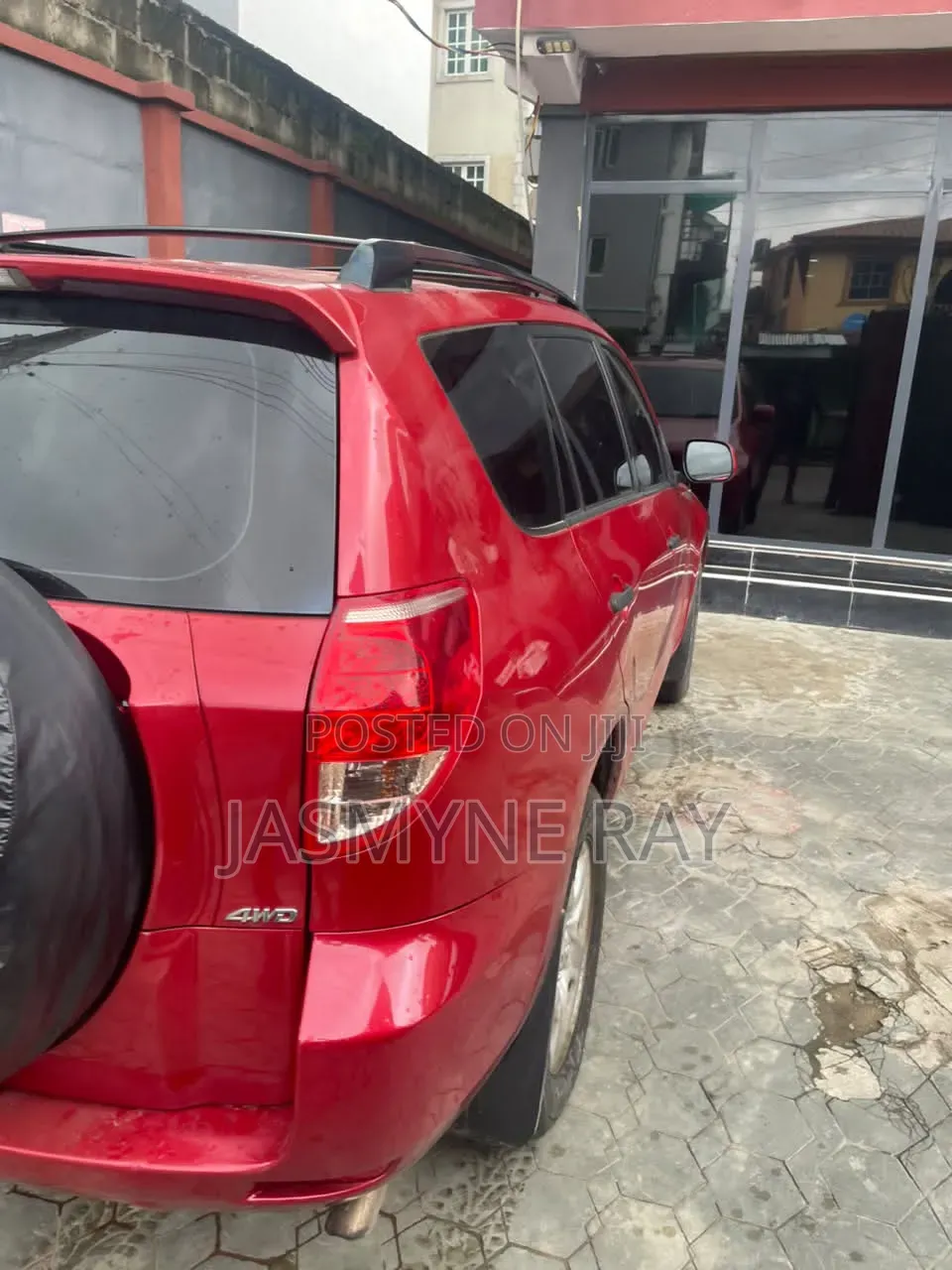 Toyota RAV4 2010 Red