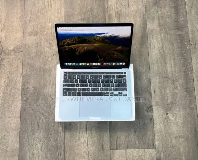 Laptop Apple MacBook Pro 2020 M1 16GB Apple M1 SSD 512GB