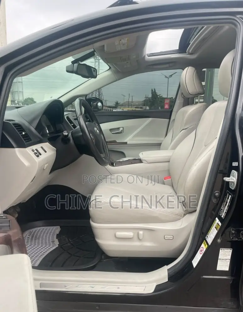 Toyota Venza AWD 2012 Black