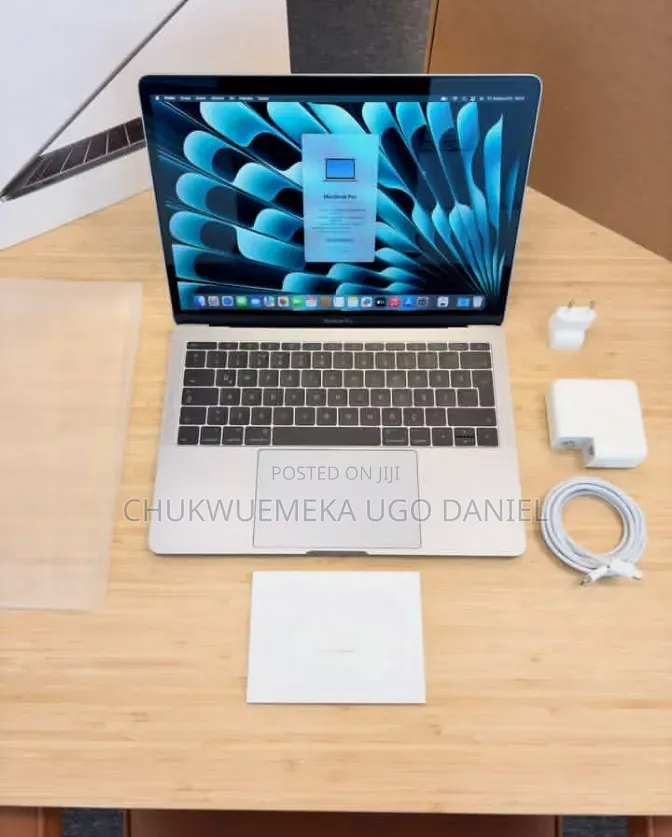 Laptop Apple MacBook Pro 2017 16GB Intel Core i7 SSD 512GB