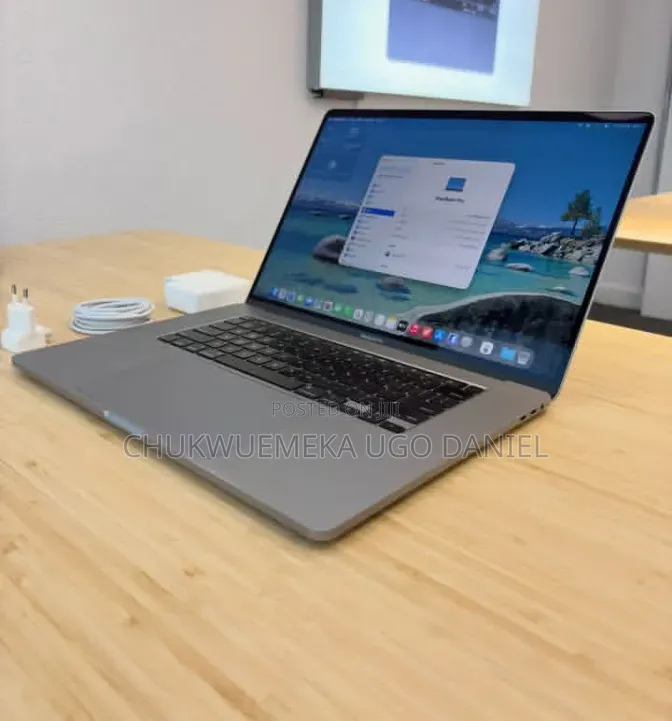Laptop Apple MacBook Pro 2019 16GB Intel Core i7 SSD 512GB