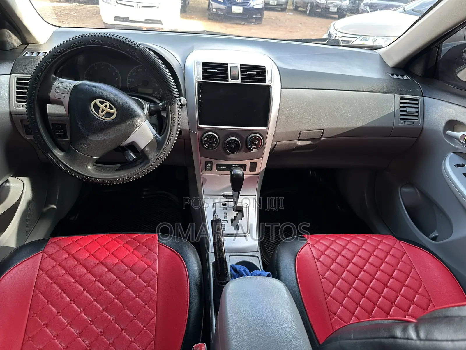 Toyota Corolla LE 4dr Sedan (1.8L 4cyl 4A) 2012 Silver