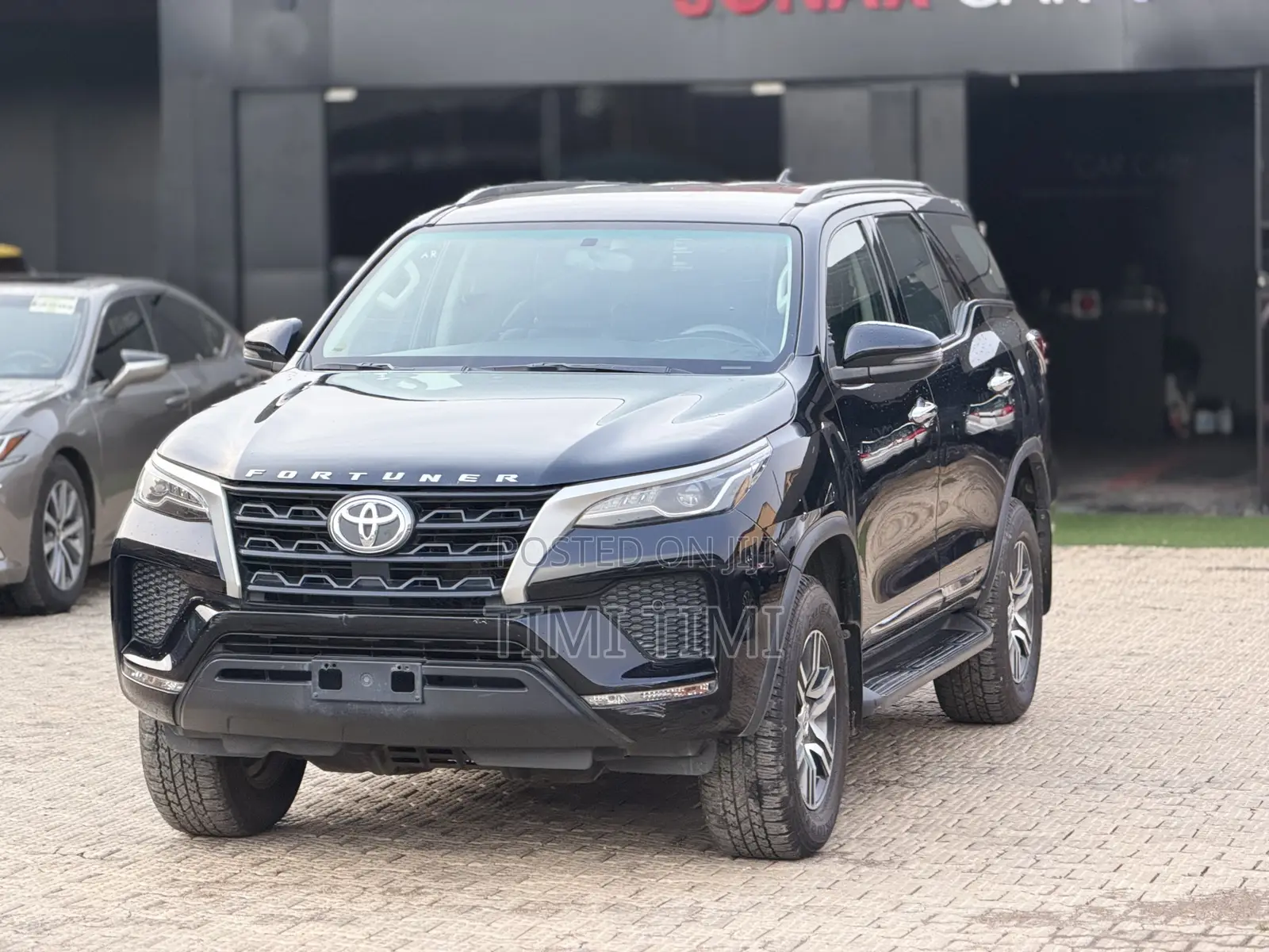 Toyota Fortuner 4.0 AWD 2022 Black