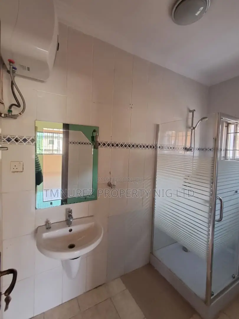 2bdrm Block of Flats in Agungi for rent