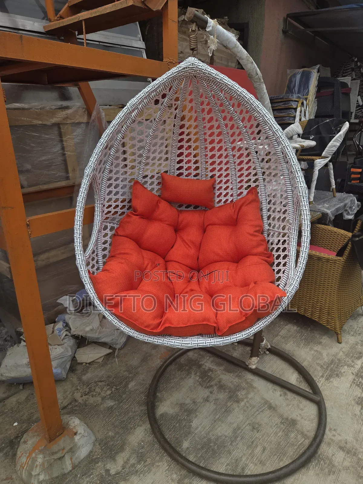 Comfortable Hanging Swing Egg Chair. Indoor and Outdoor
