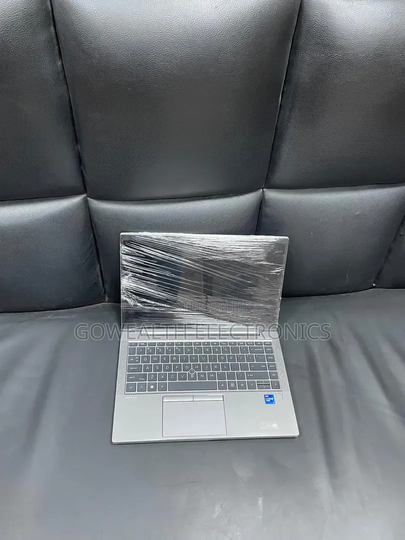 Laptop HP ZBook Firefly 14 G7 16GB Intel Core i5 SSD 256GB