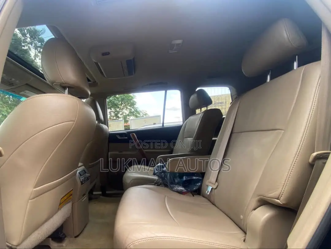 Toyota Highlander Limited 2010 Black