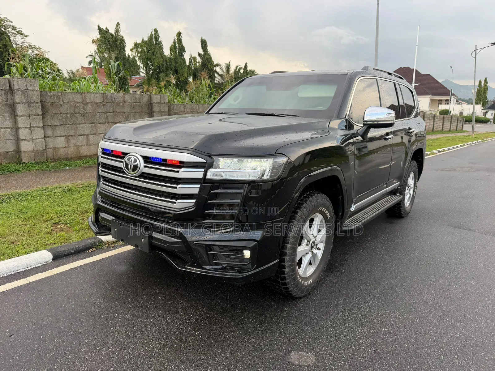 Toyota Land Cruiser LC300 2022 Black