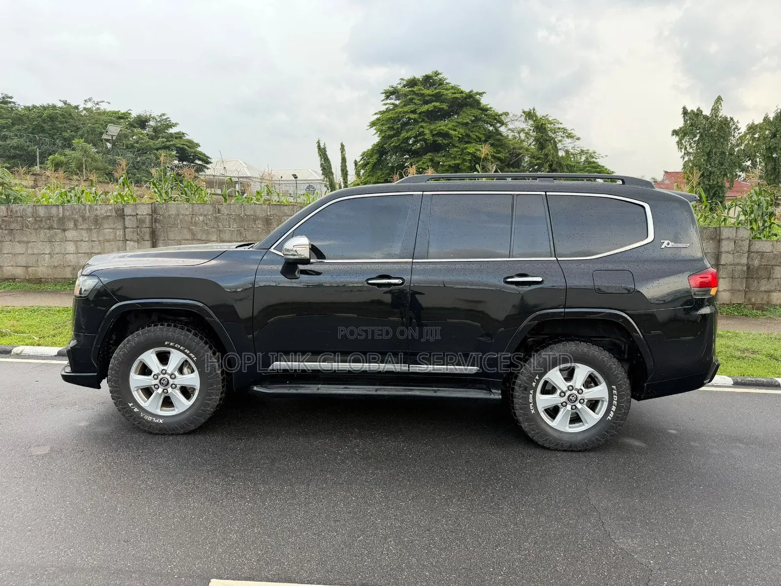 Toyota Land Cruiser LC300 2022 Black