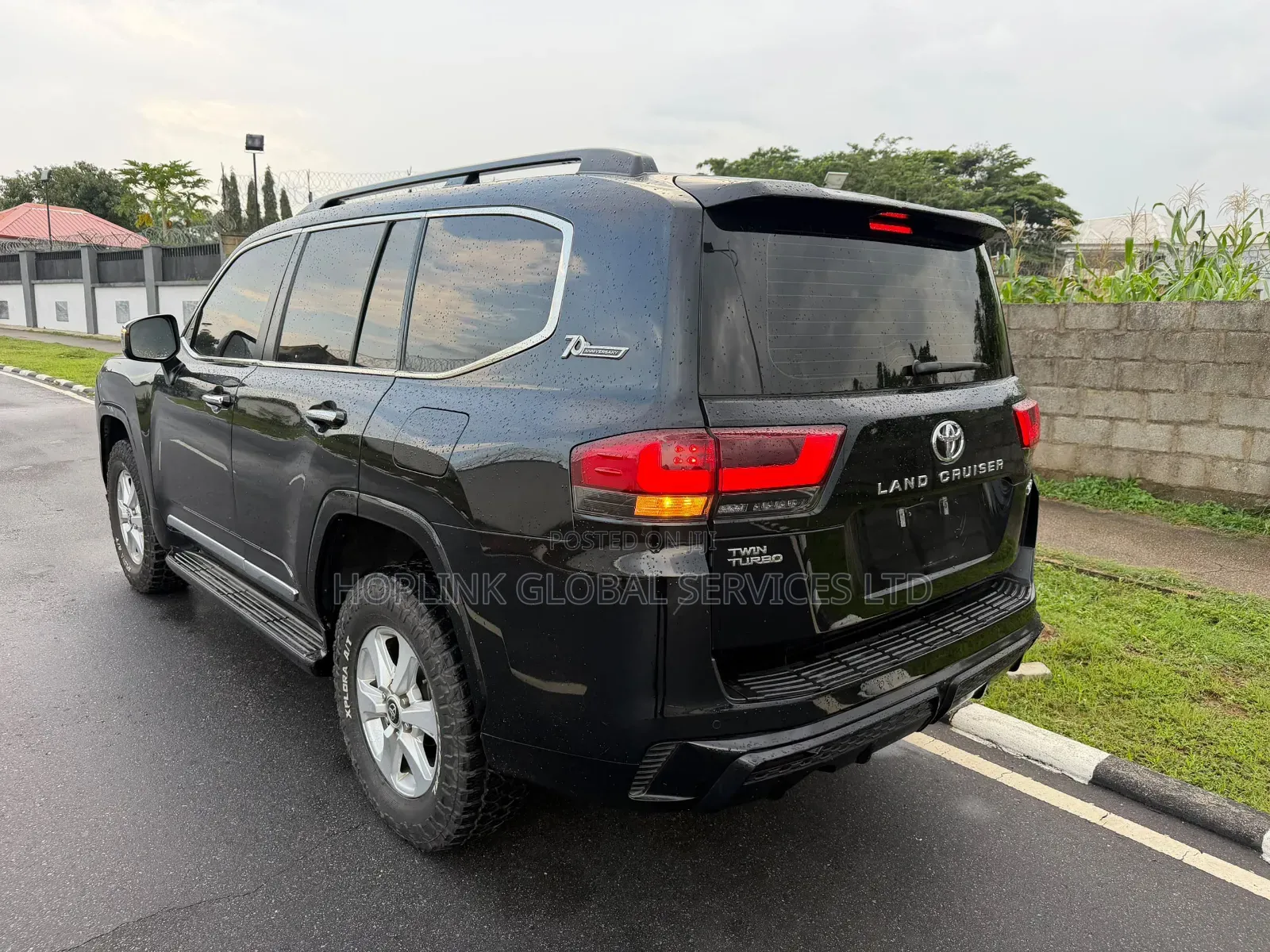 Toyota Land Cruiser LC300 2022 Black