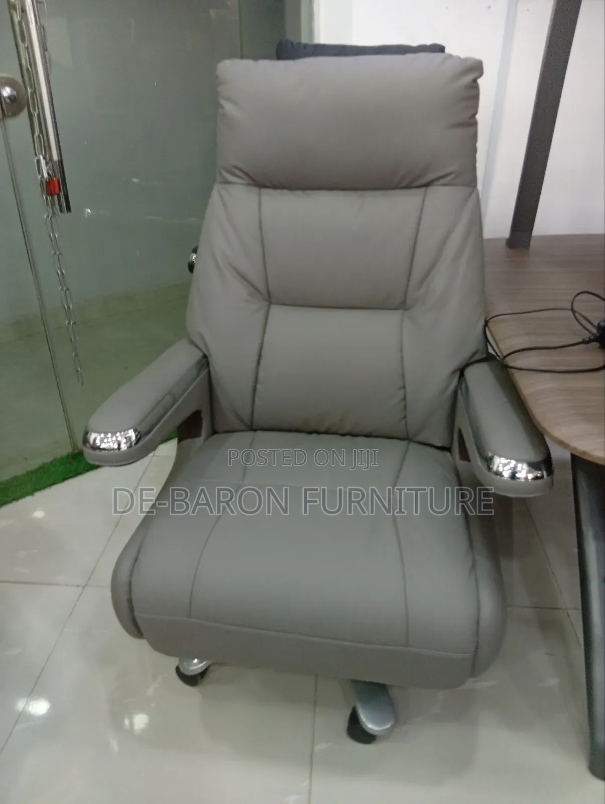 Standard Executive Ergonomic Chair With Legrest