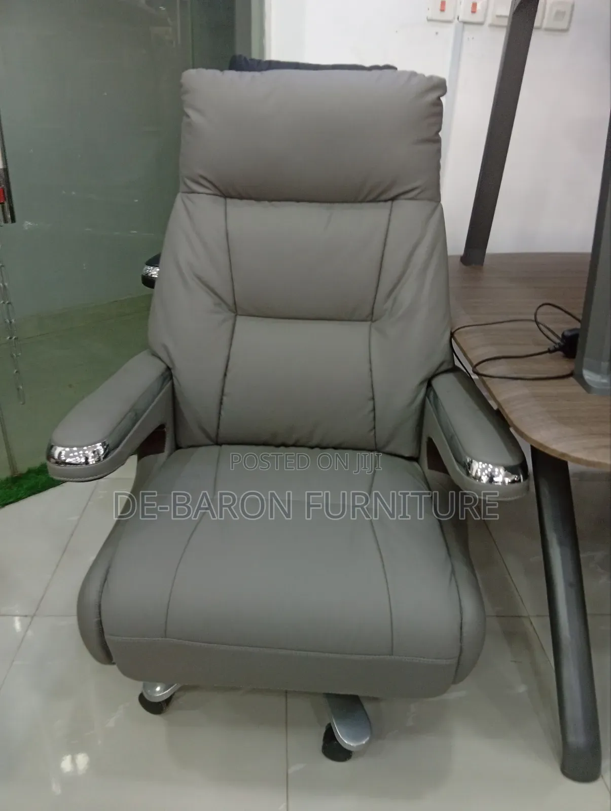 Standard Executive Ergonomic Chair With Legrest