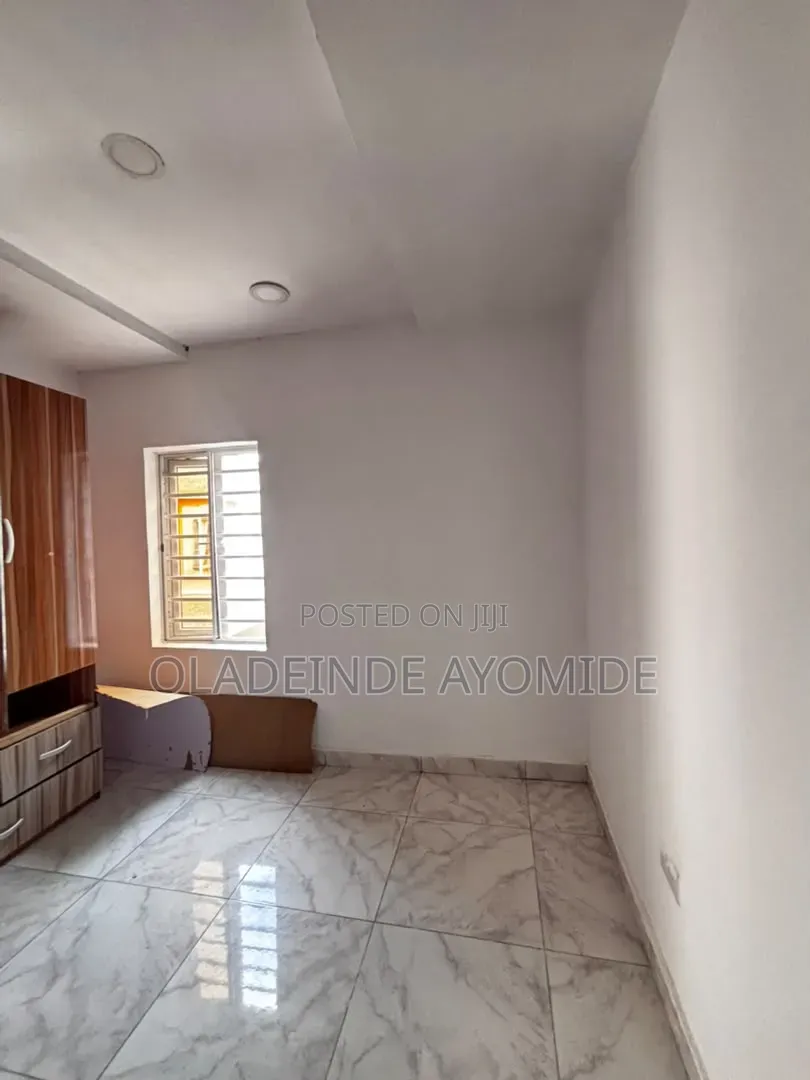 1bdrm Shared Apartment in Ikota Lekki for rent