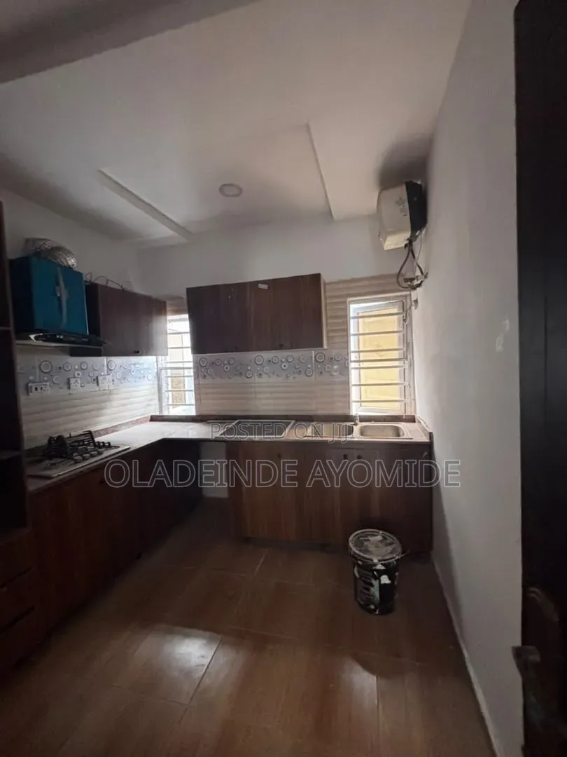 1bdrm Shared Apartment in Ikota Lekki for rent