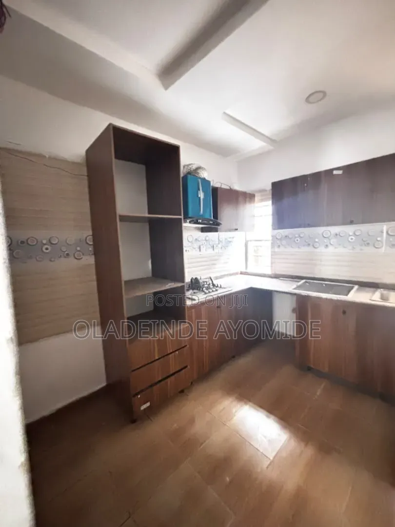 1bdrm Shared Apartment in Ikota Lekki for rent