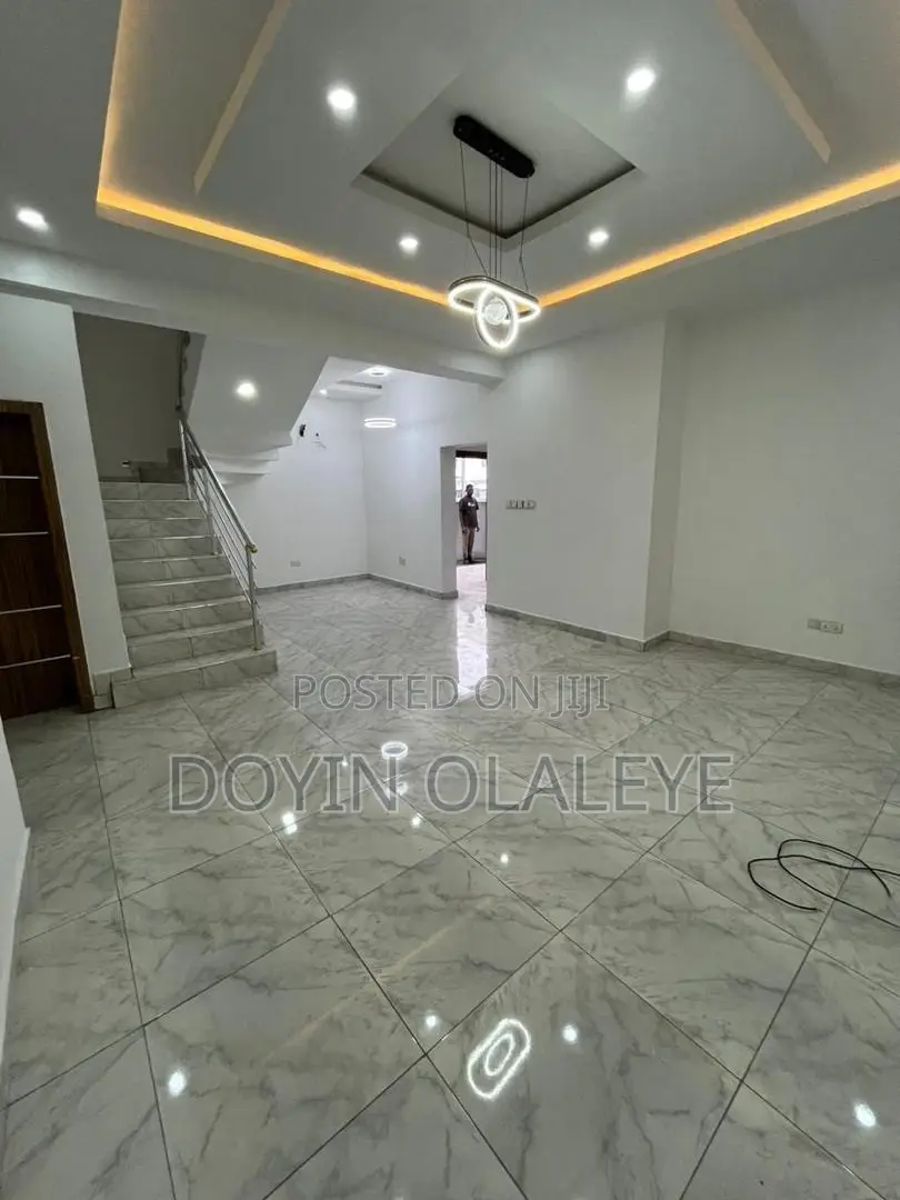 4bdrm Duplex in Ado / Ajah for sale