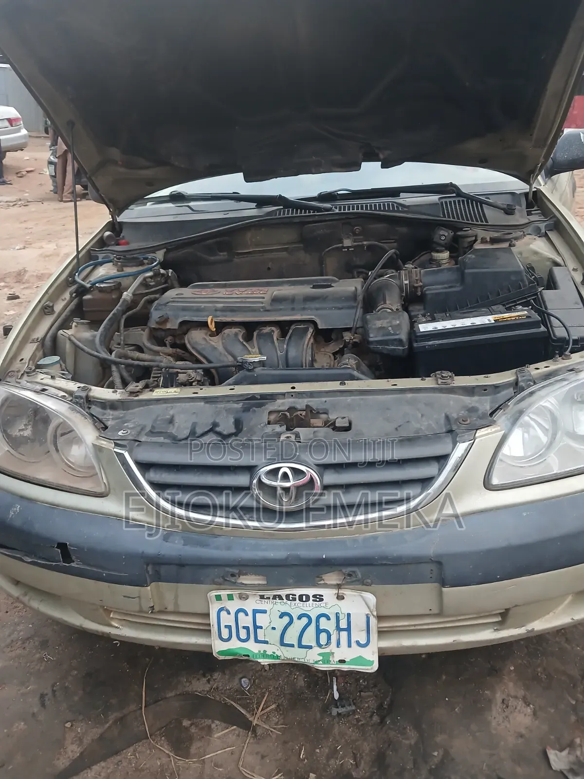 Toyota Avensis 2003 Gold
