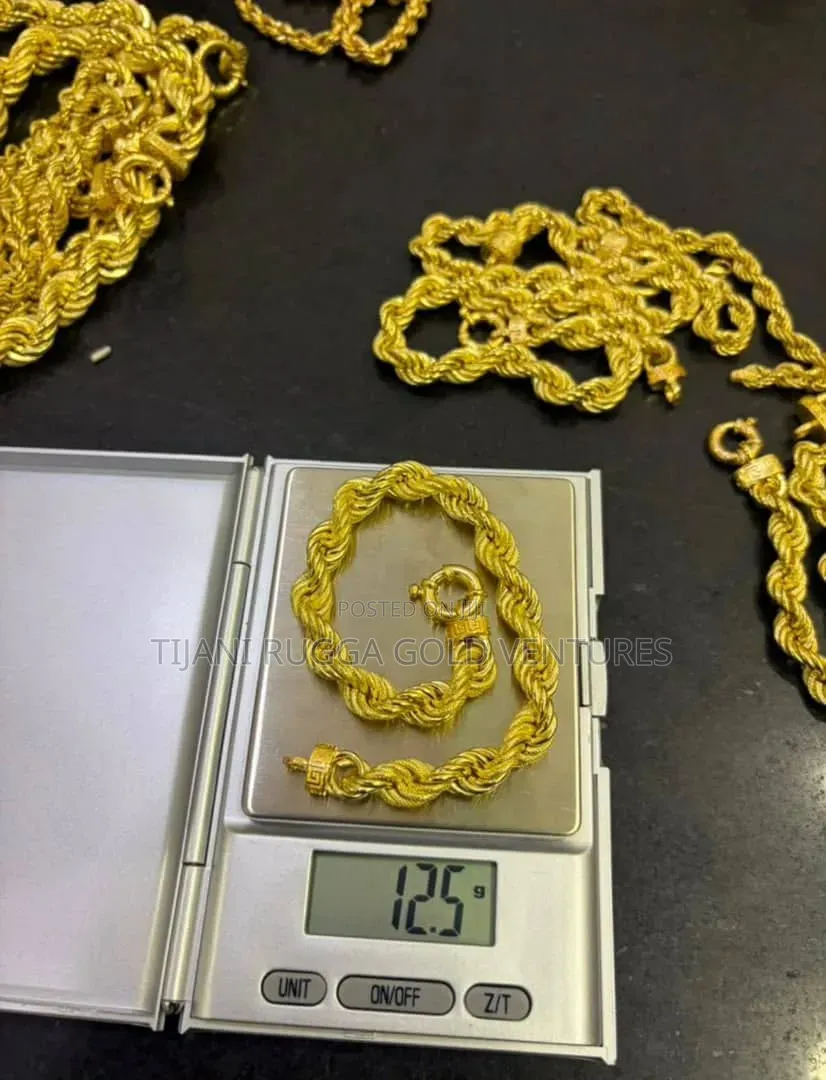 Pure Gold 750 Italy 18karat Twisted Hand Bracelet
