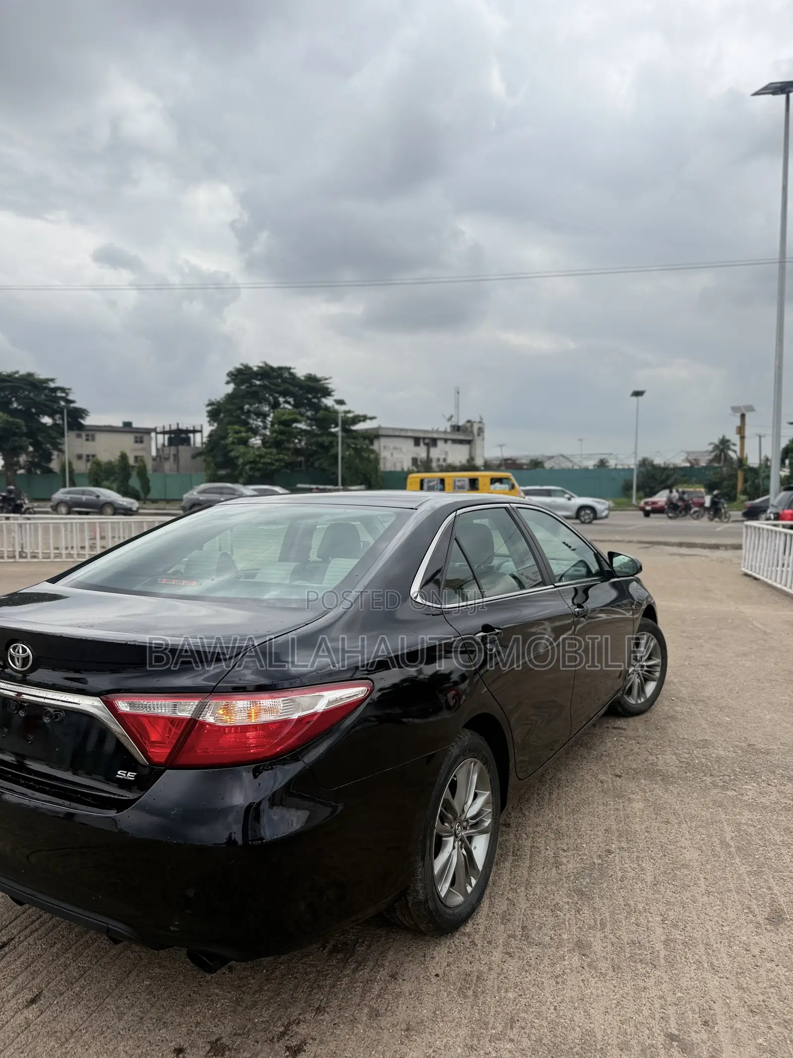 Toyota Camry SE 4dr Sedan (2.5L 4cyl 6A) 2017 Black