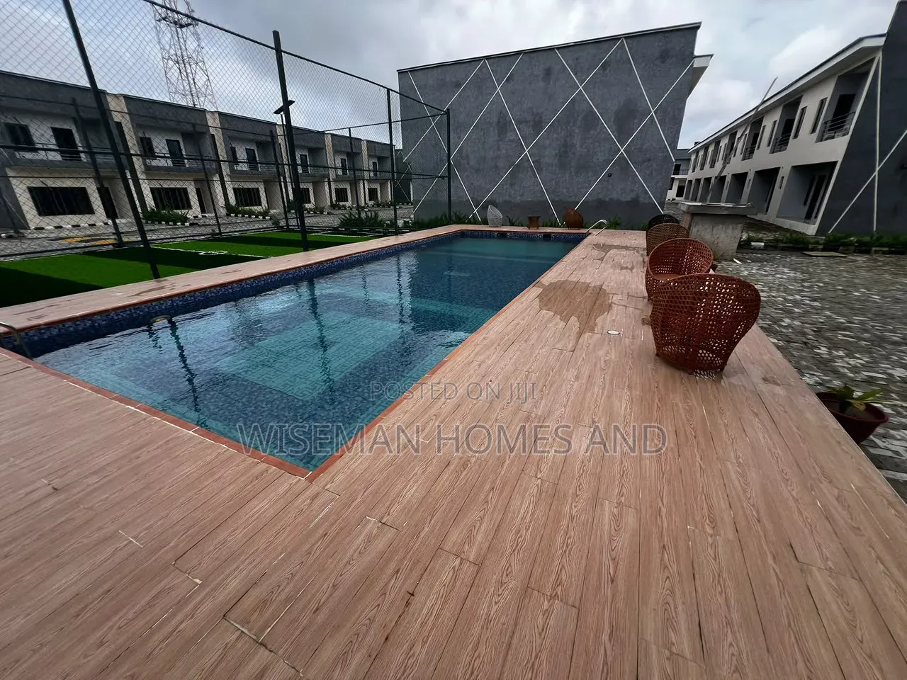 2bdrm Duplex in Off Ogombo Road By for rent