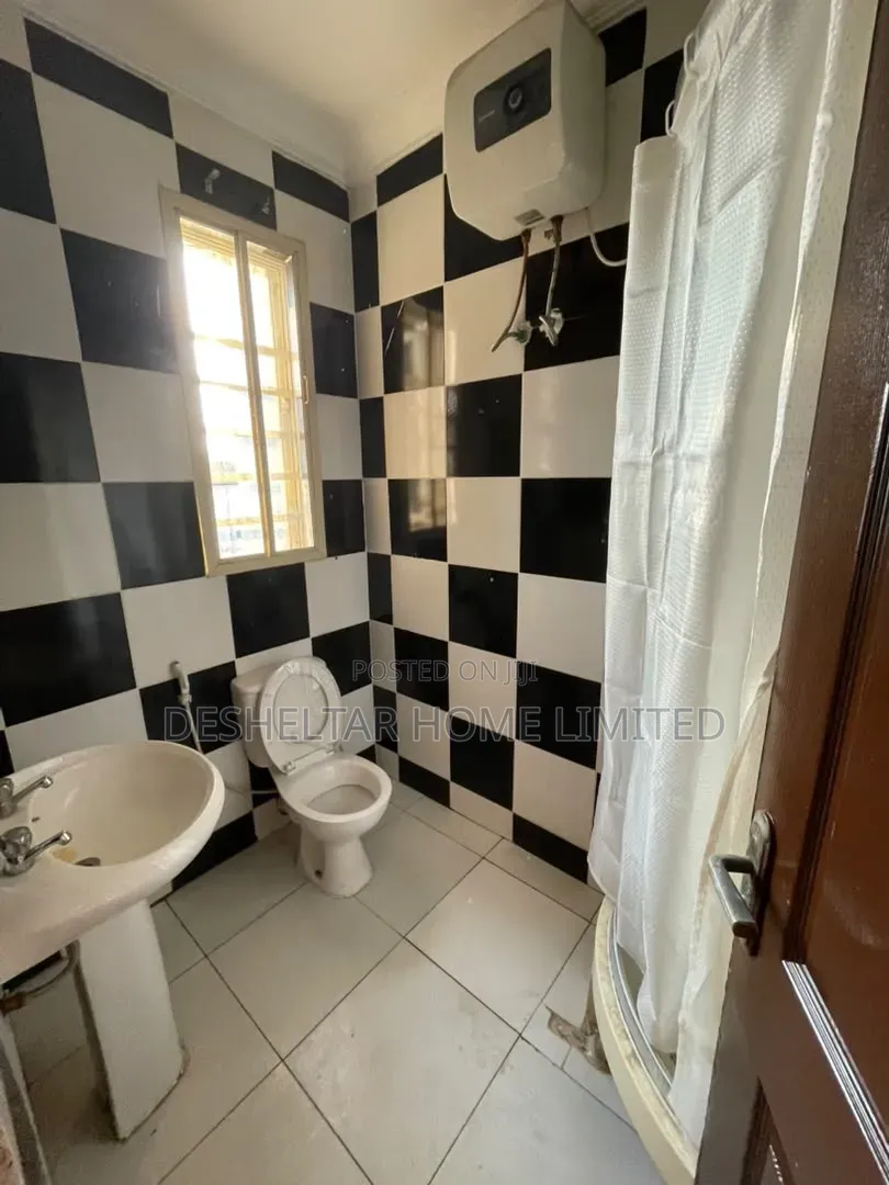 3bdrm Shared Apartment in Southern View Estate, Chevron for rent
