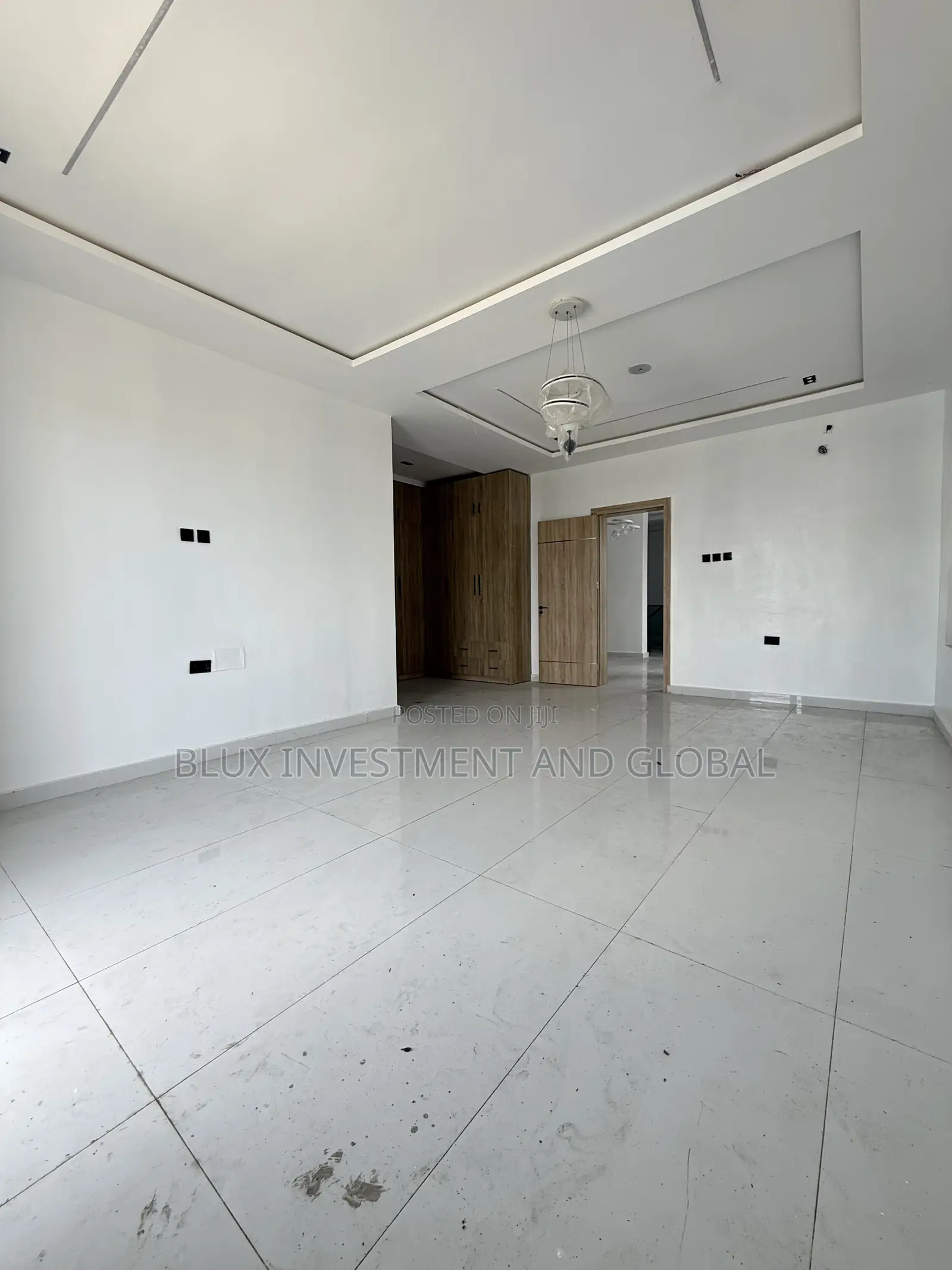 4bdrm Duplex in Ogombo for sale