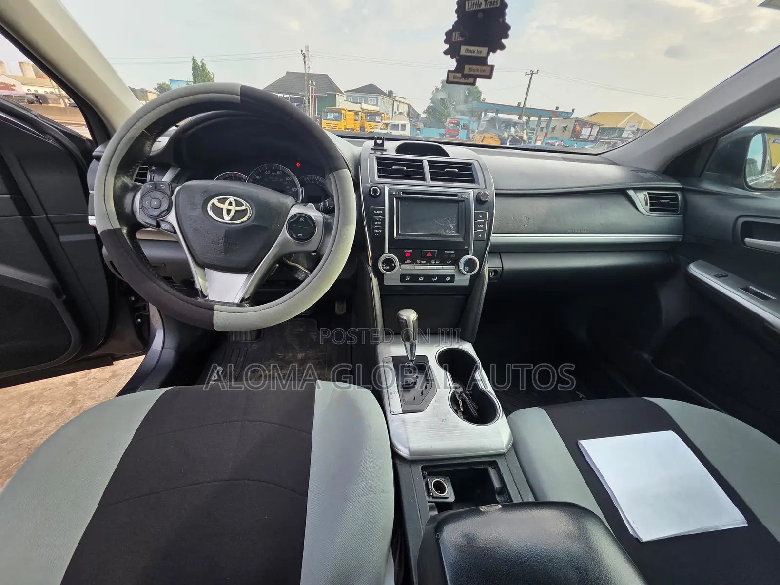 Toyota Camry SE 4dr Sedan (2.5L 4cyl 6A) 2013 Gray
