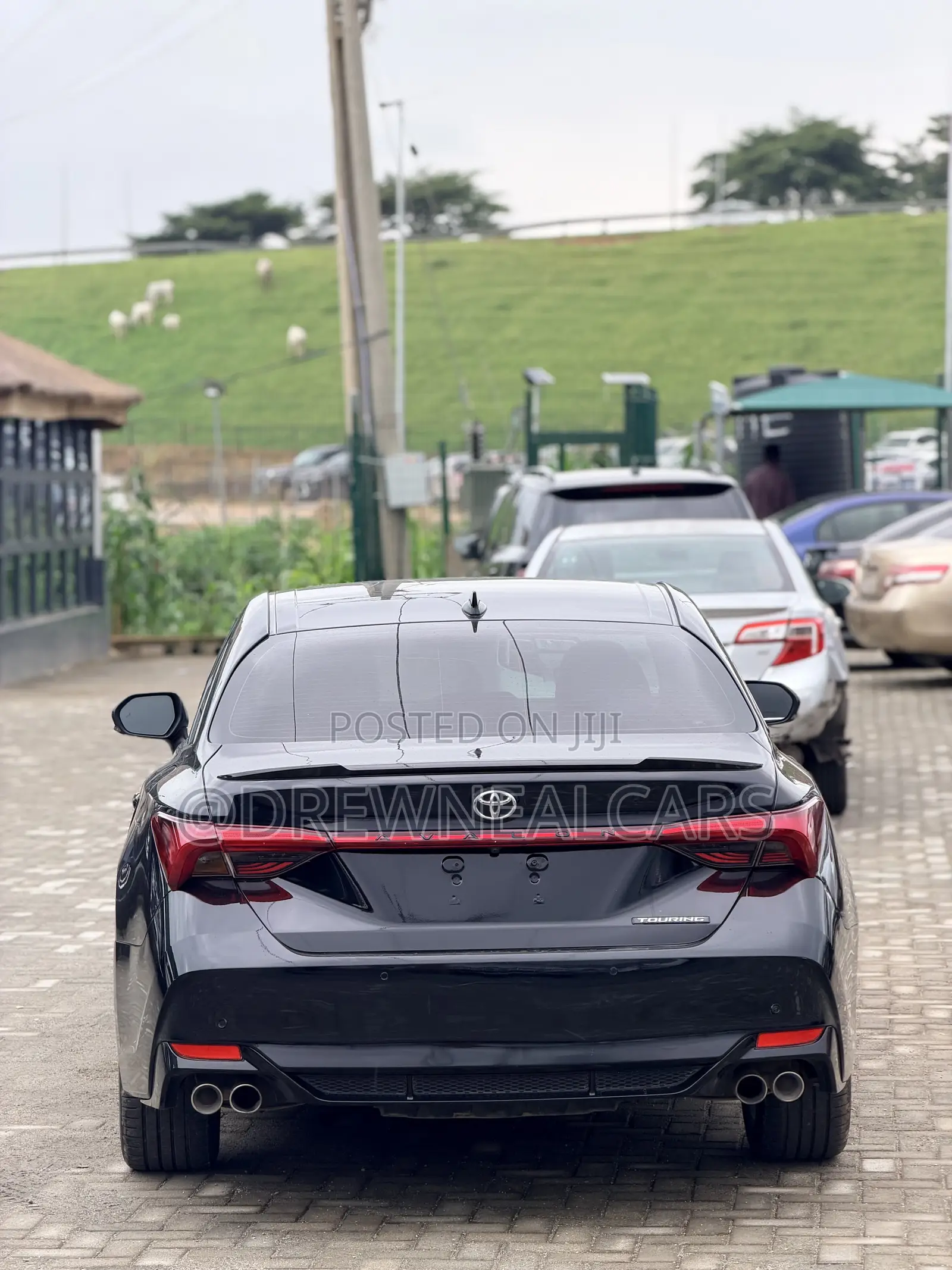 Toyota Avalon 2022 Black