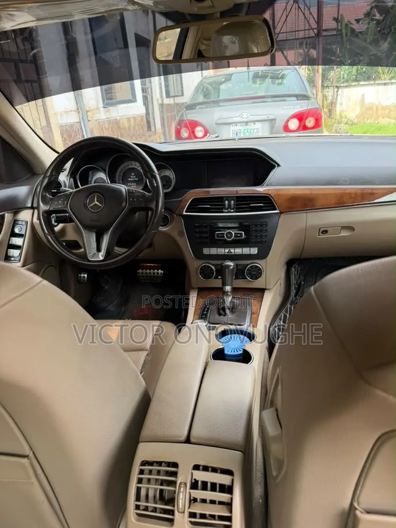 Mercedes-Benz C350 C 350 4MATIC AWD 2013 Gold