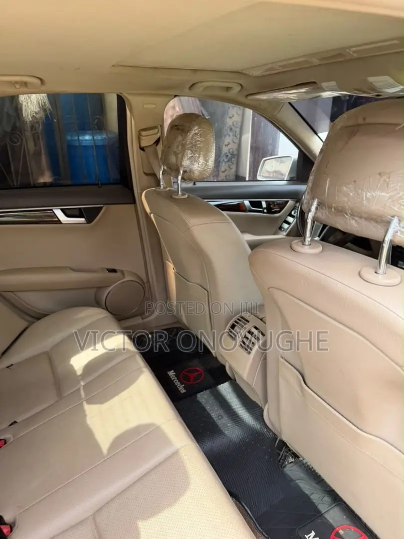 Mercedes-Benz C350 C 350 4MATIC AWD 2013 Gold