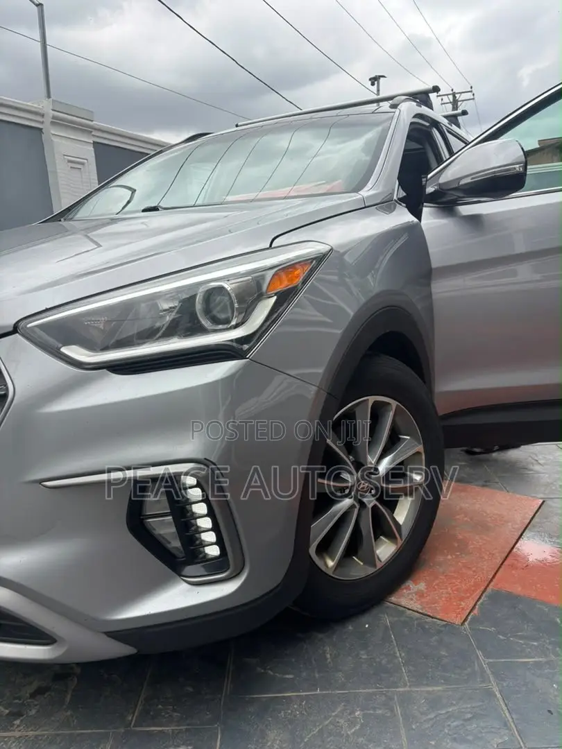 Hyundai Santa Fe Limited Ultimate AWD 2017 Silver