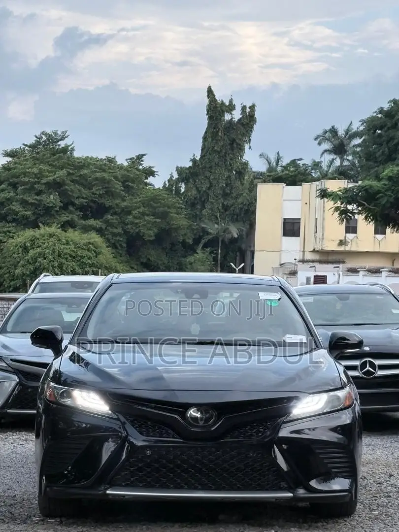 Toyota Camry 2018 Black