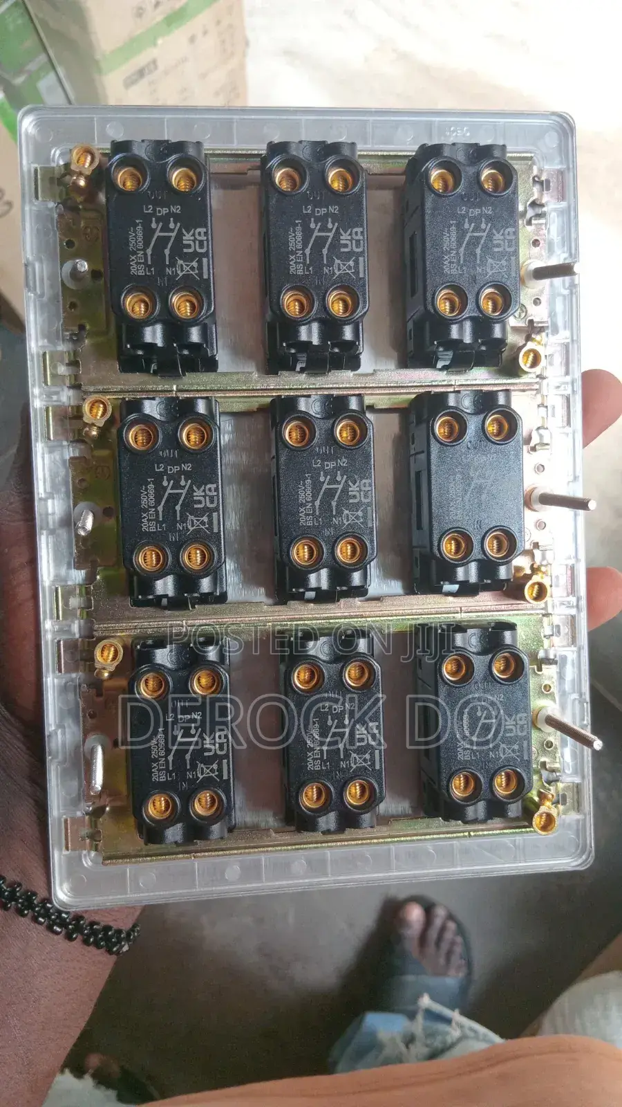 4 to 9 to 12 Gang Switch