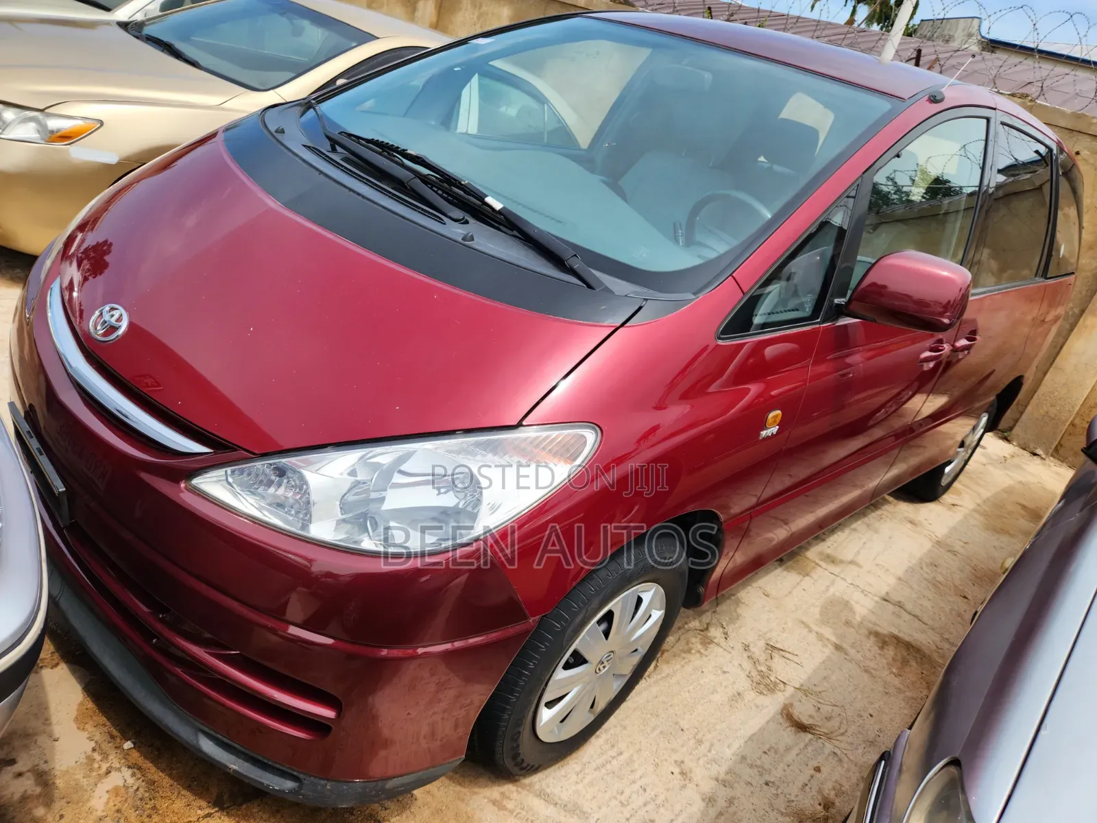 Toyota Previa 2001 Red