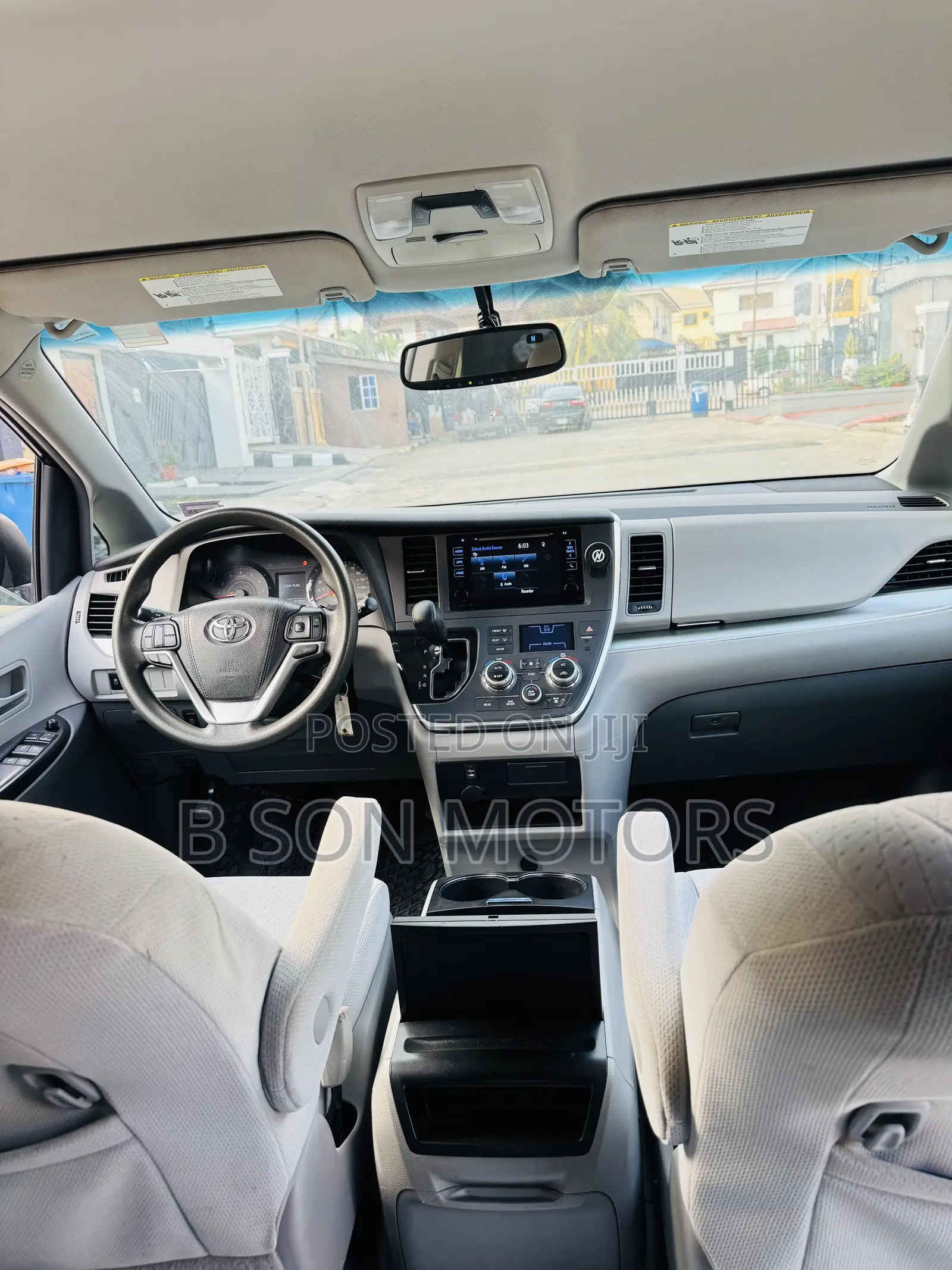 Toyota Sienna LE 7 Passenger (3.5L 6cyl 6A) 2016 Black