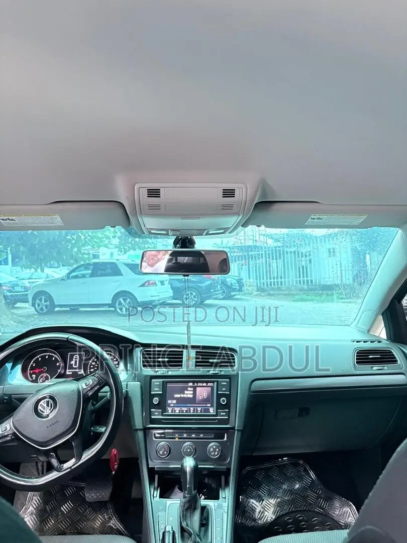 Volkswagen Golf 2022 Gray