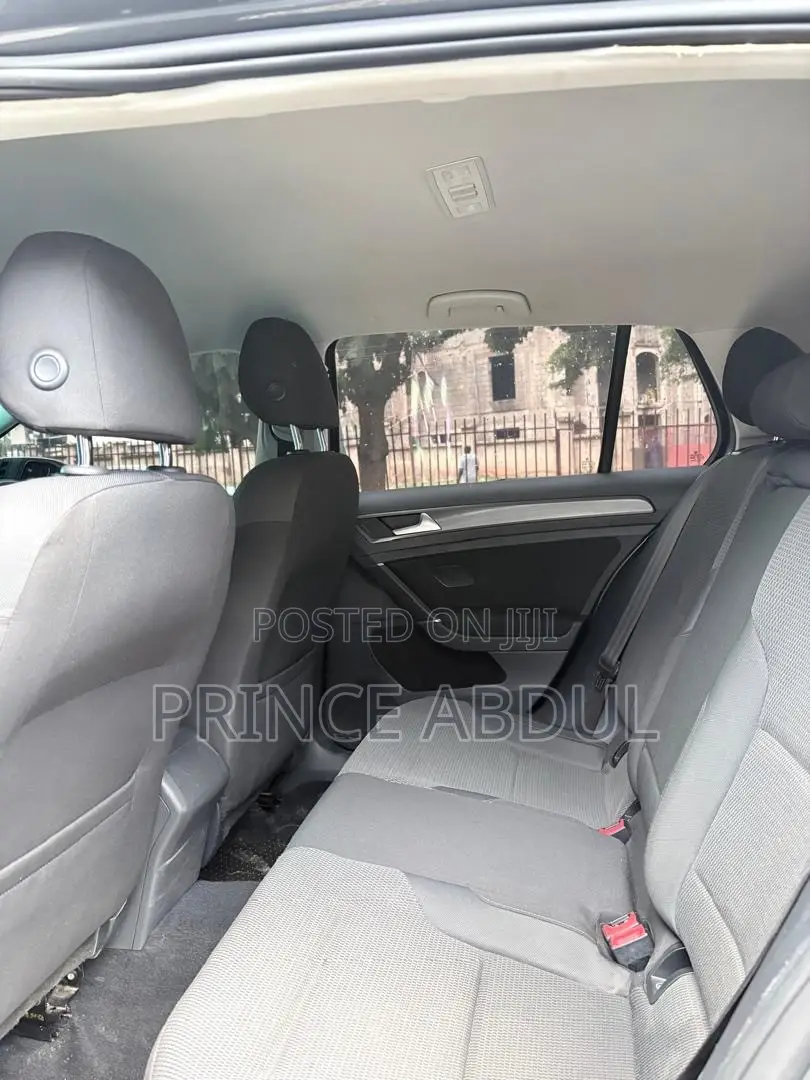 Volkswagen Golf 2022 Gray