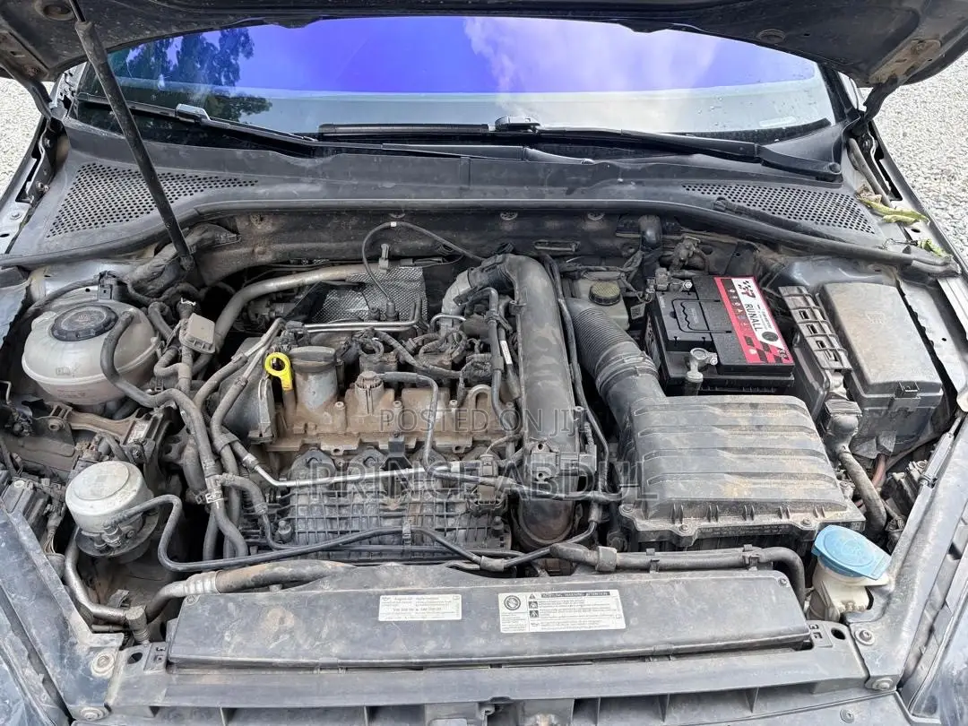 Volkswagen Golf 2022 Gray