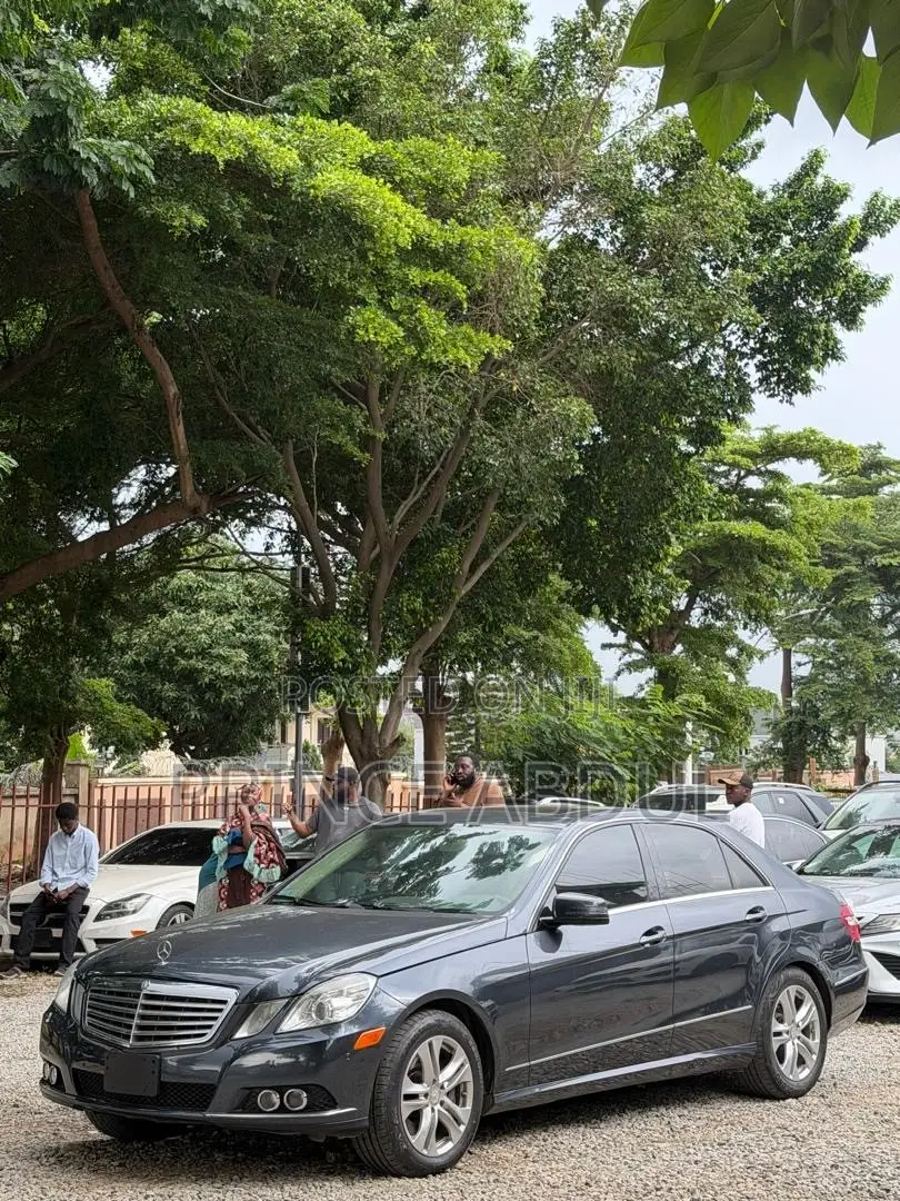 Mercedes-Benz E550 2011 Black