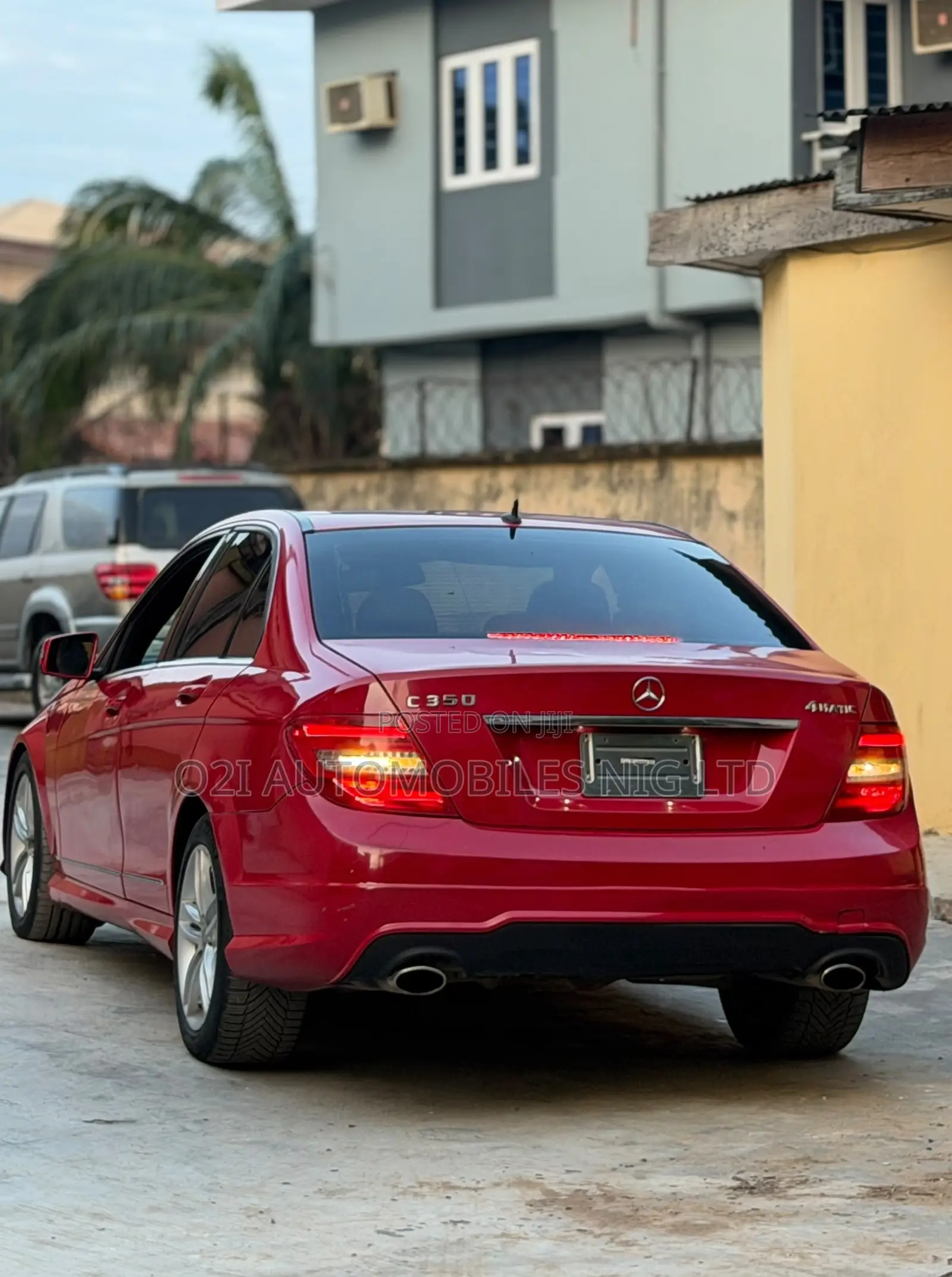 Mercedes-Benz C350 2013 Red
